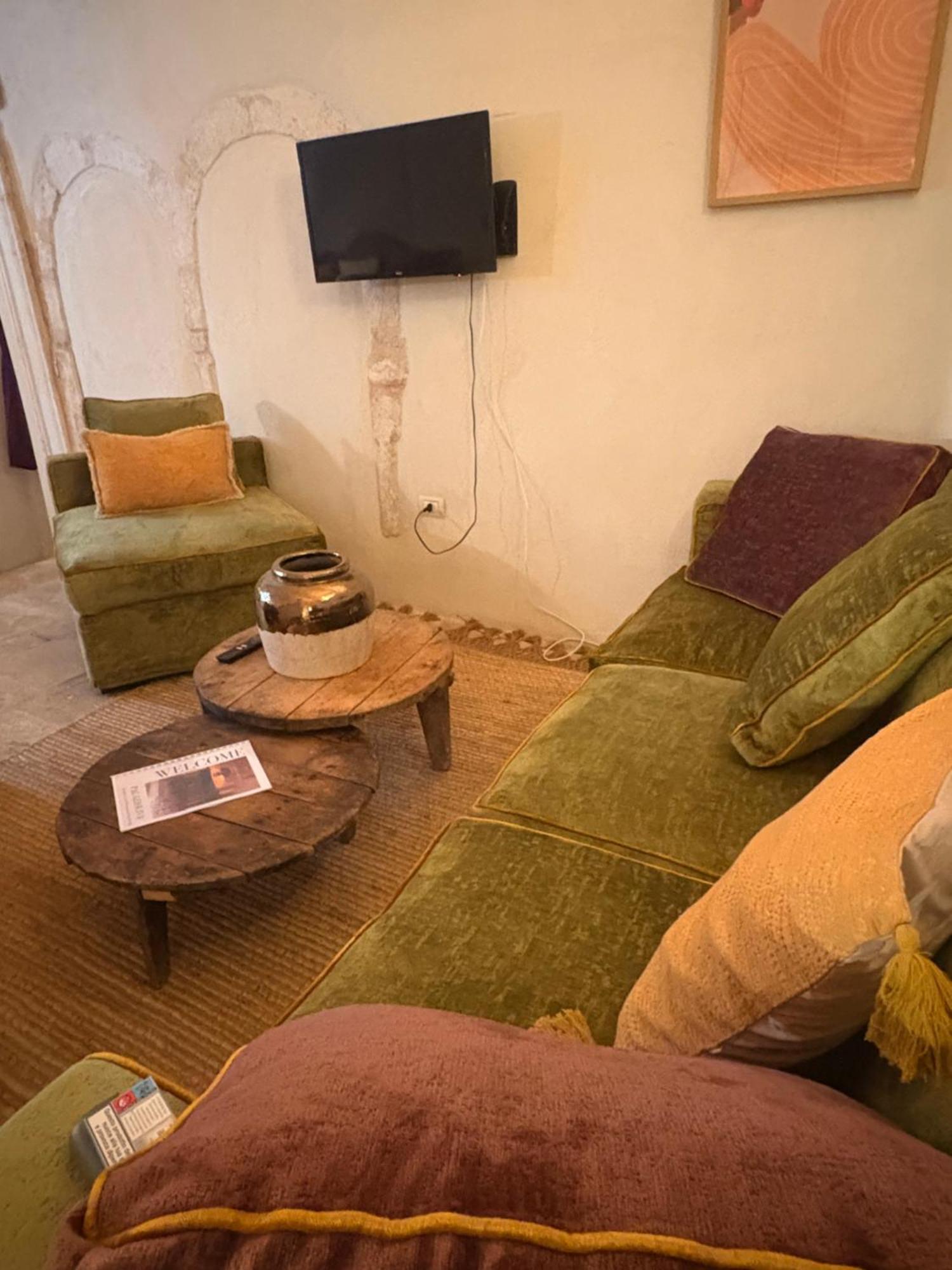 Palazzoliva - Luxury Boho Chic Guest House In The Historic Heart Of Martina Franca Exterior photo